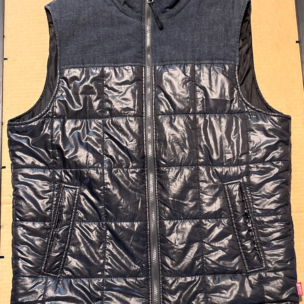 Coleman Men's Medium Insulated Puffer Vest-Full Zip, Pocketed, Polyester, Black